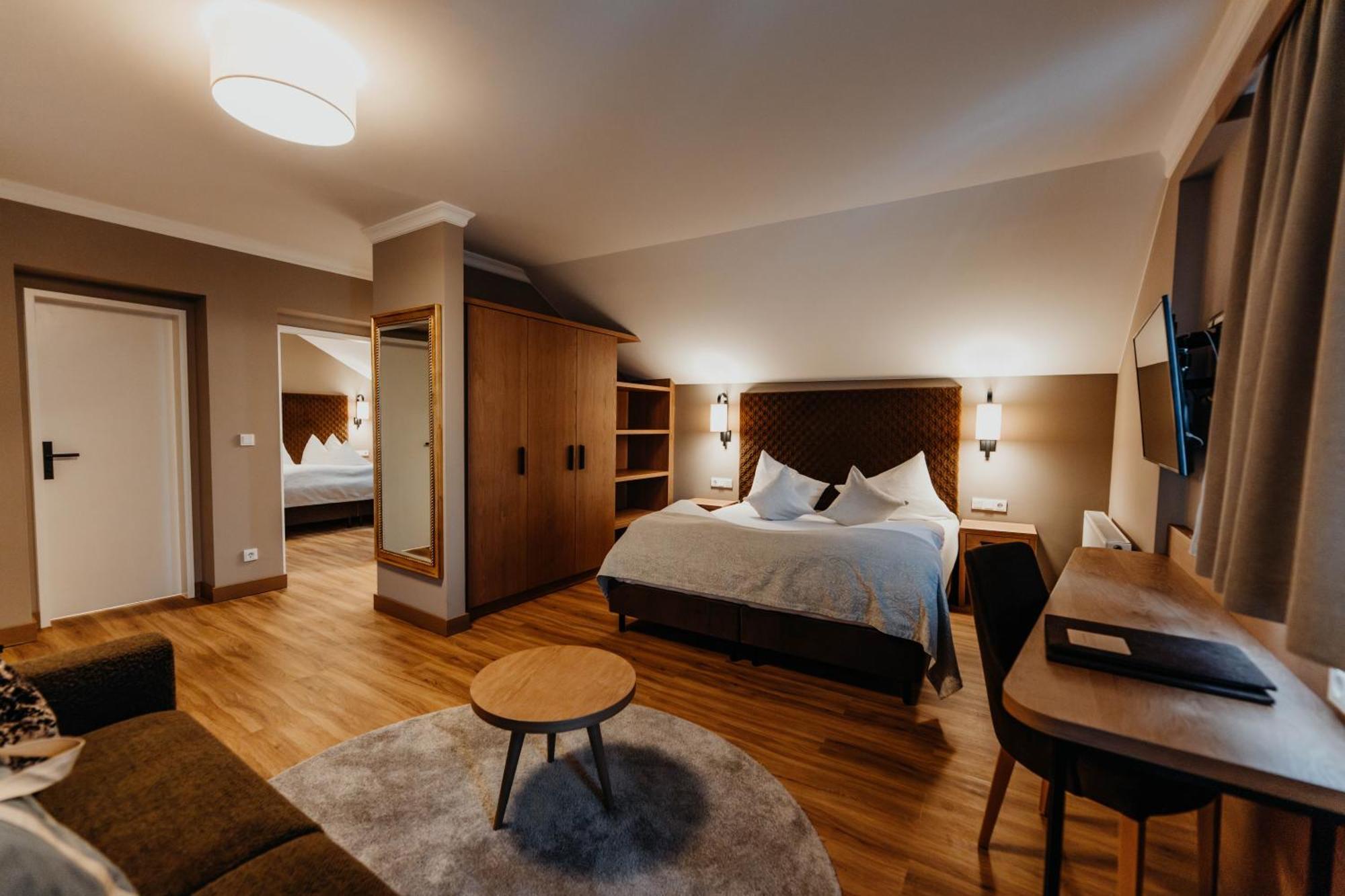 Post Seefeld - Wellnesshotel Tirol Seefeld in Tirol Pokoj fotografie